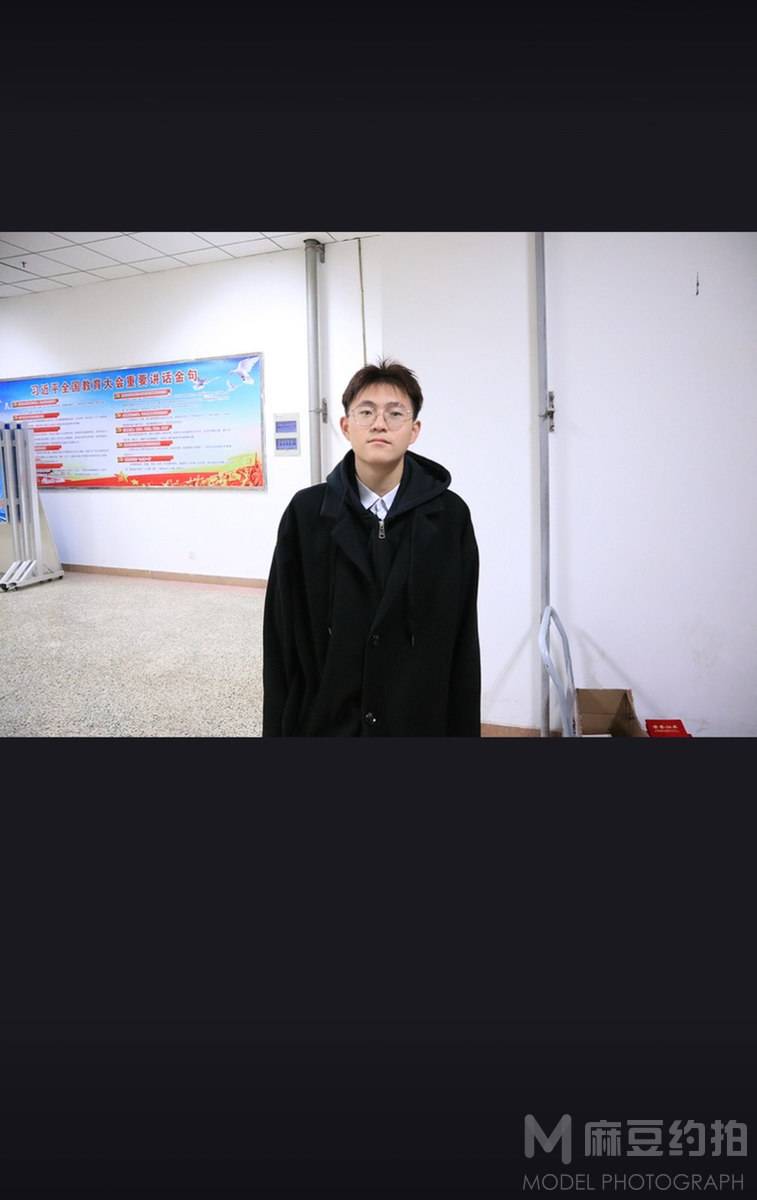校园模特