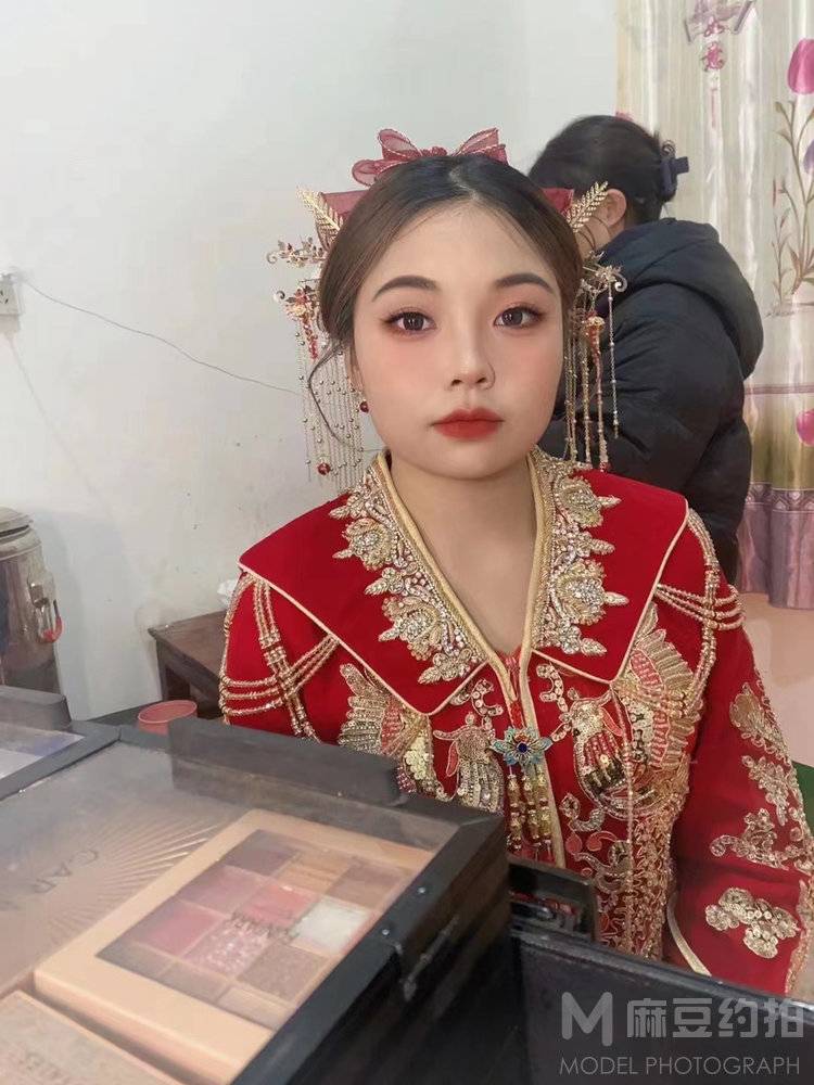 妆容模特