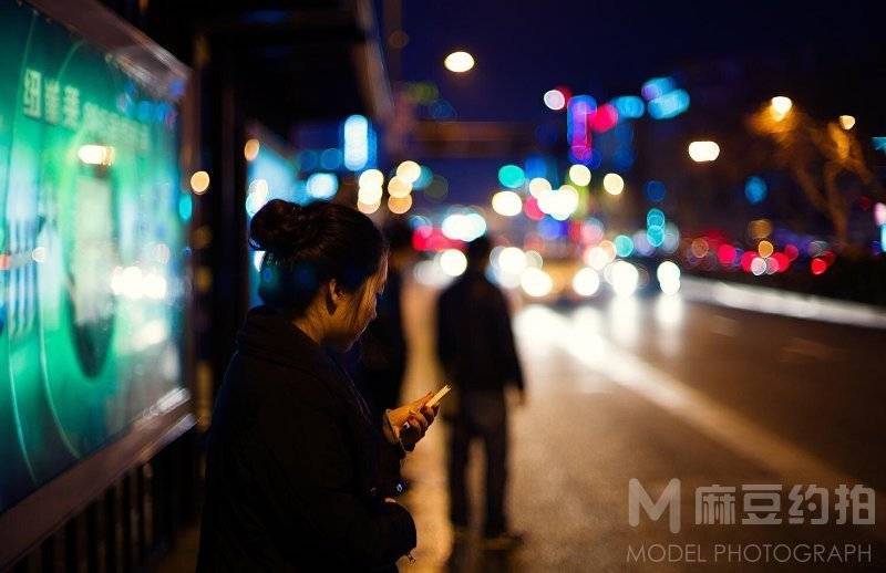 情绪模特