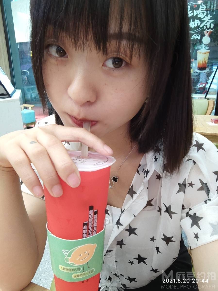 清新模特