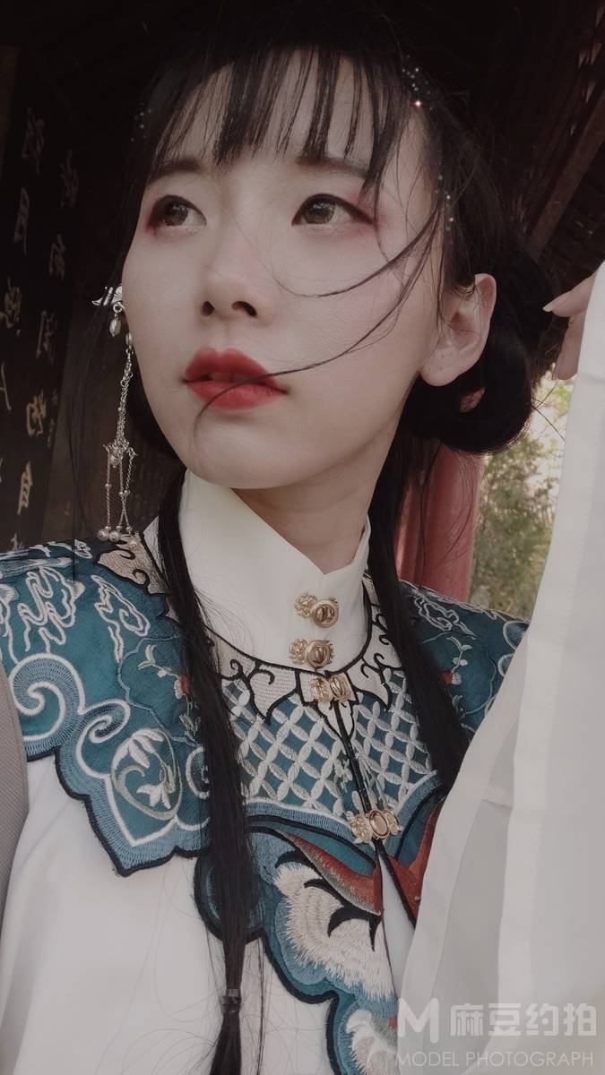 妆容模特