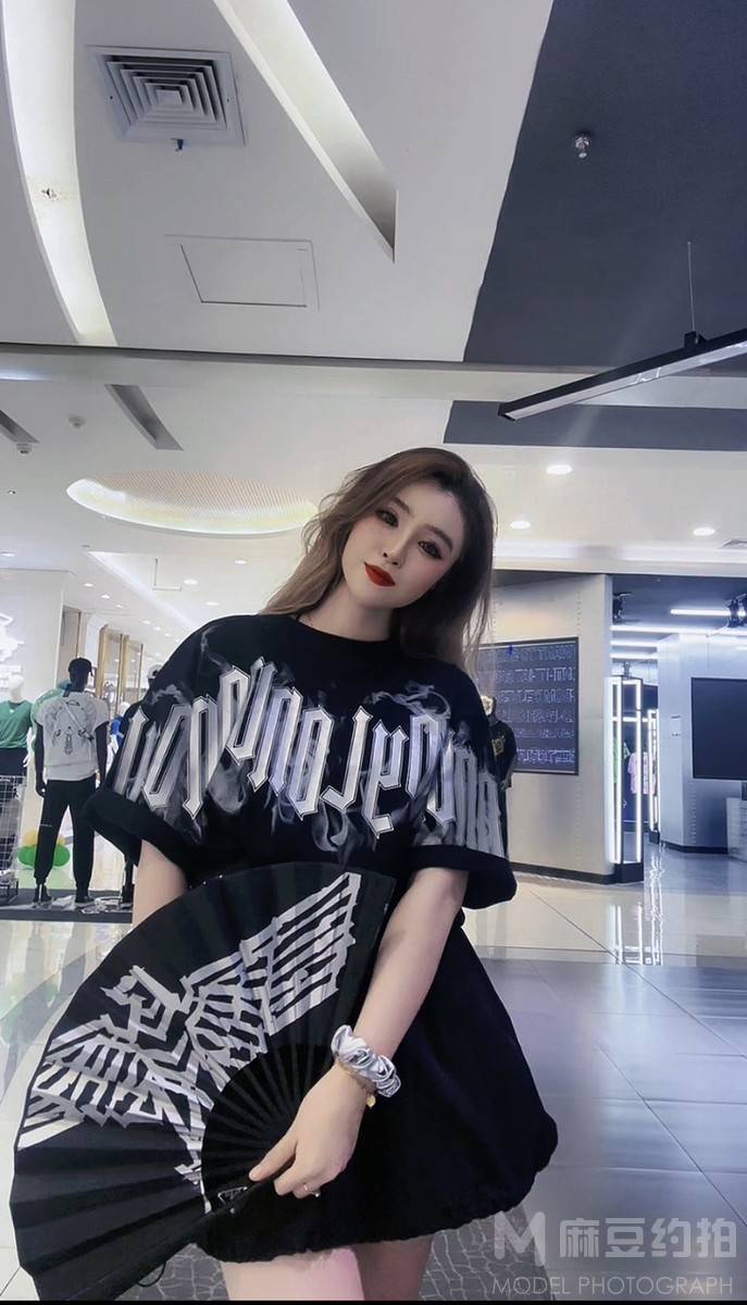 暗黑模特