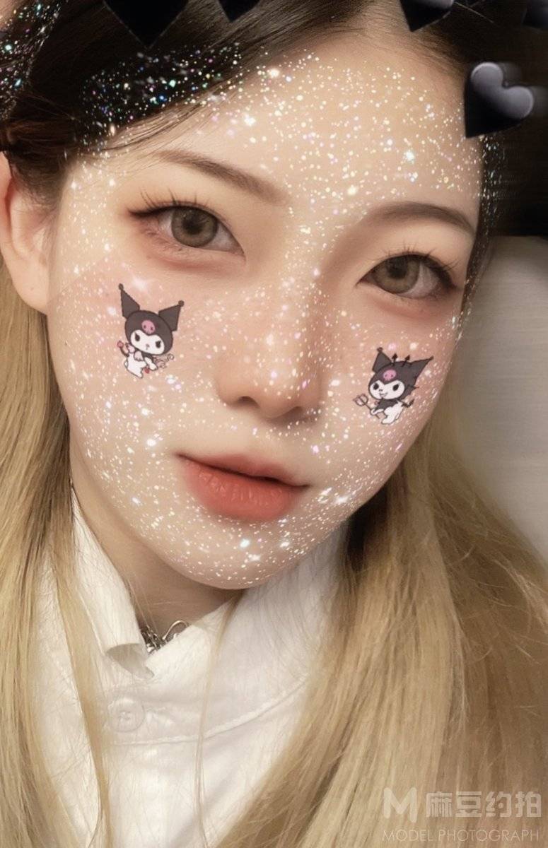 妆容模特