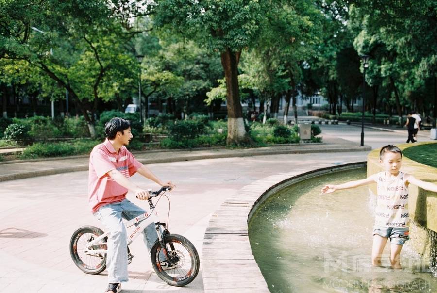 胶片模特