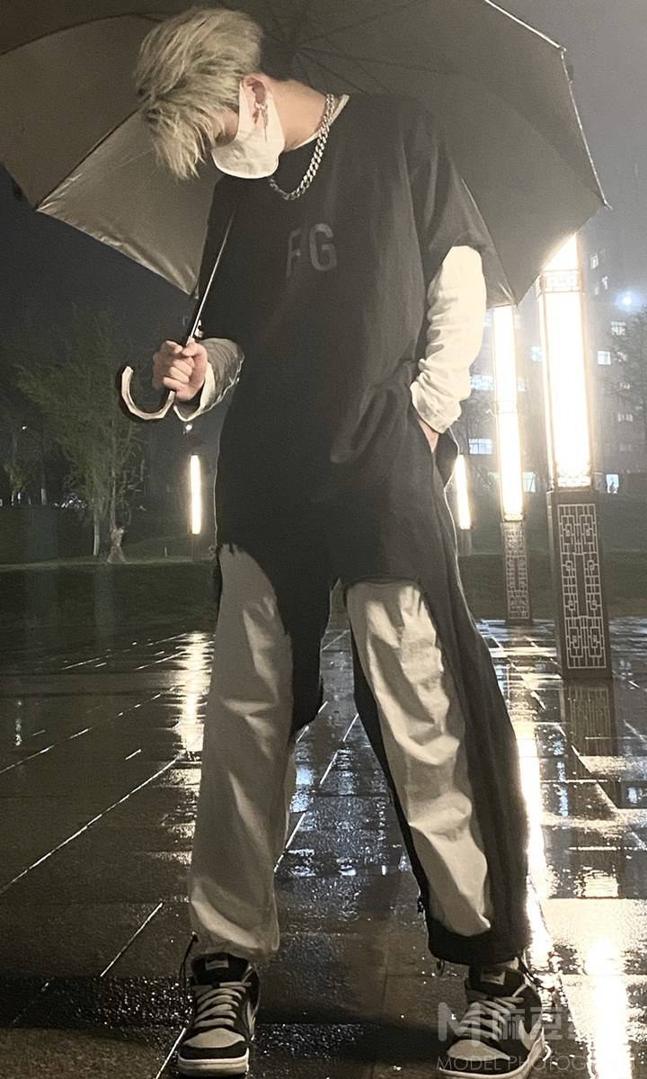 黑白模特
