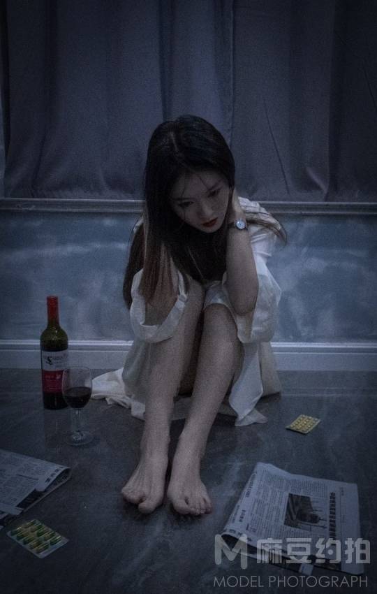 情绪模特