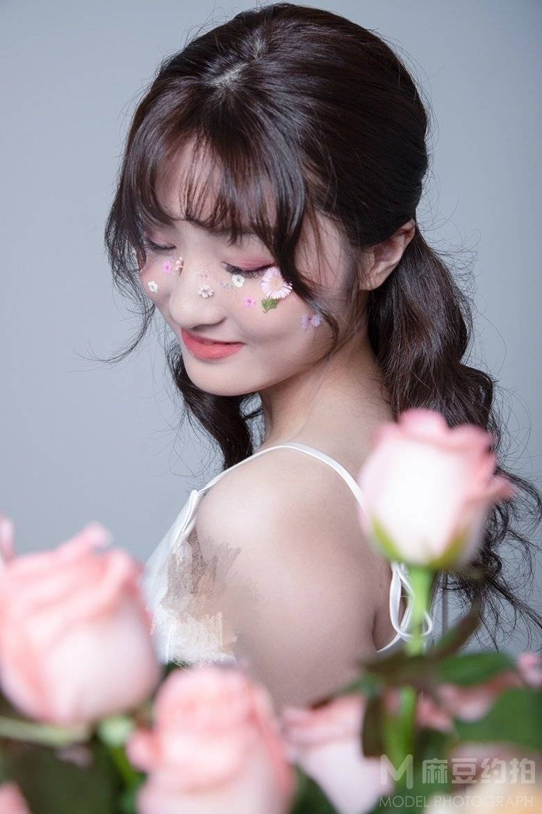 妆容模特