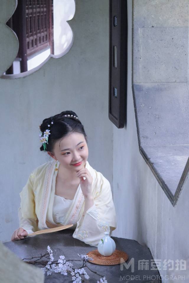 汉服模特