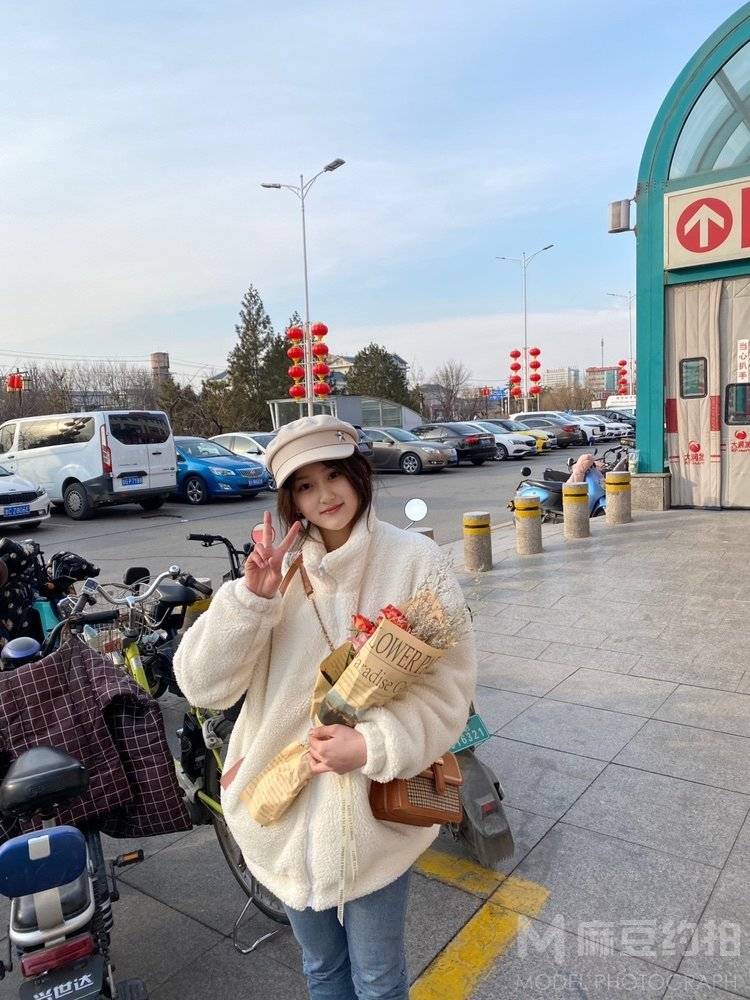 校园模特