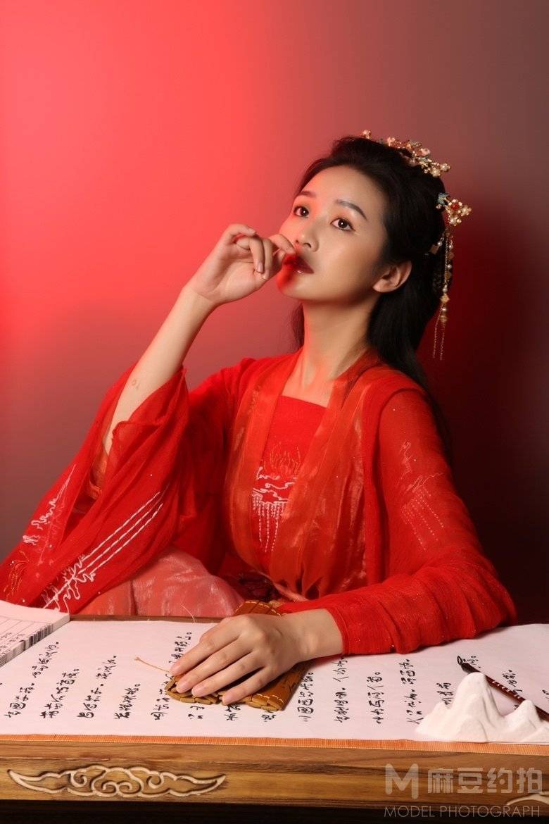 汉服模特