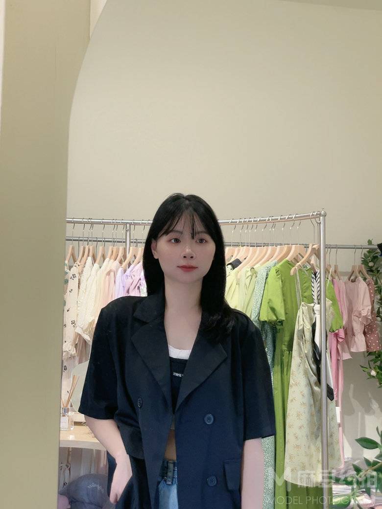 清新模特