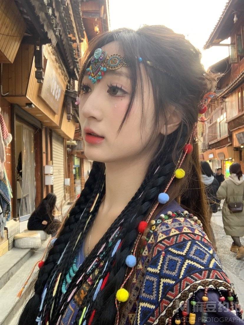 汉服模特