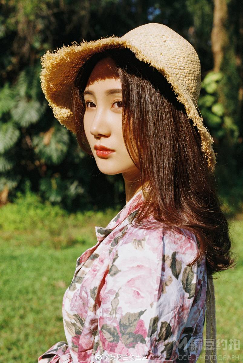 胶片模特