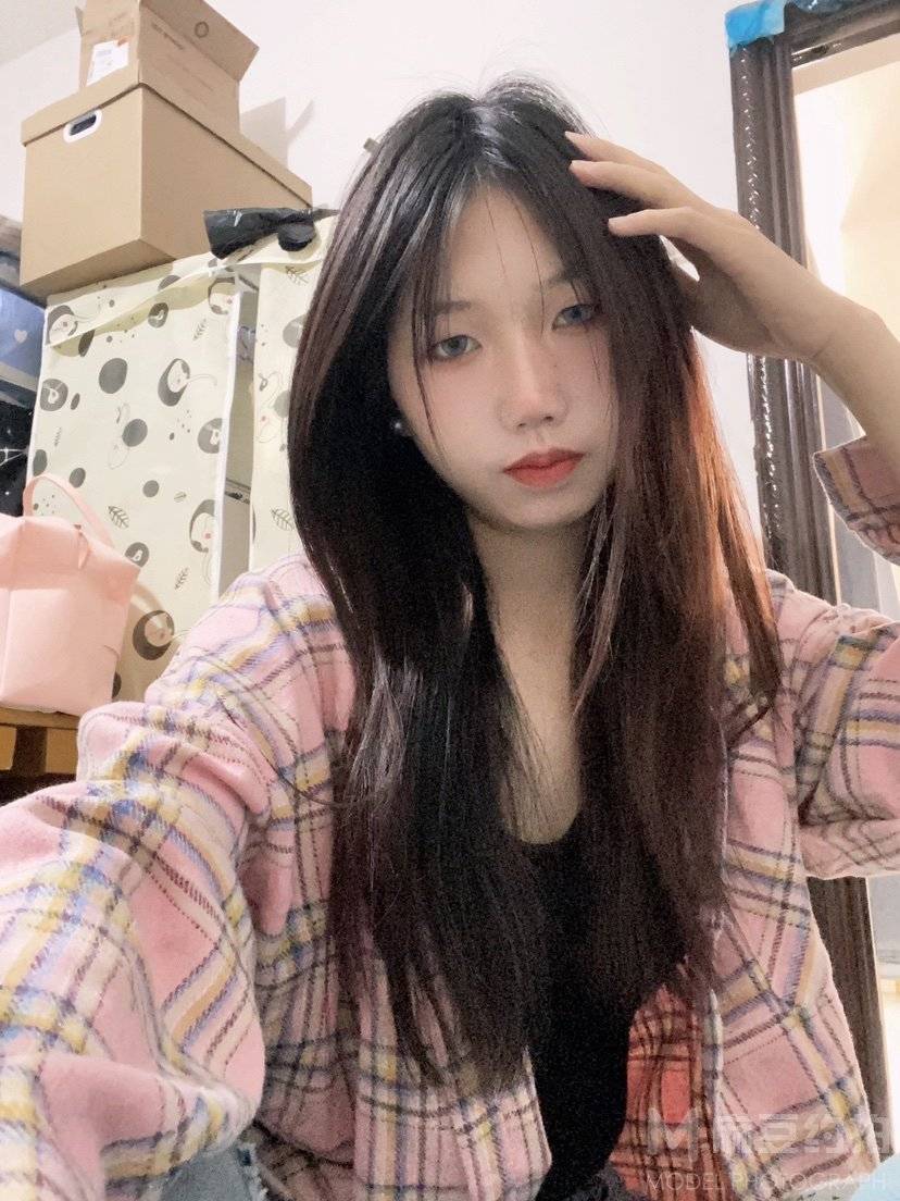 黑白模特