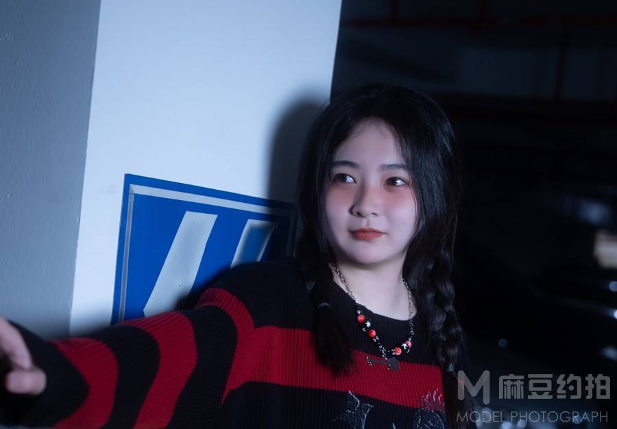 黑白模特