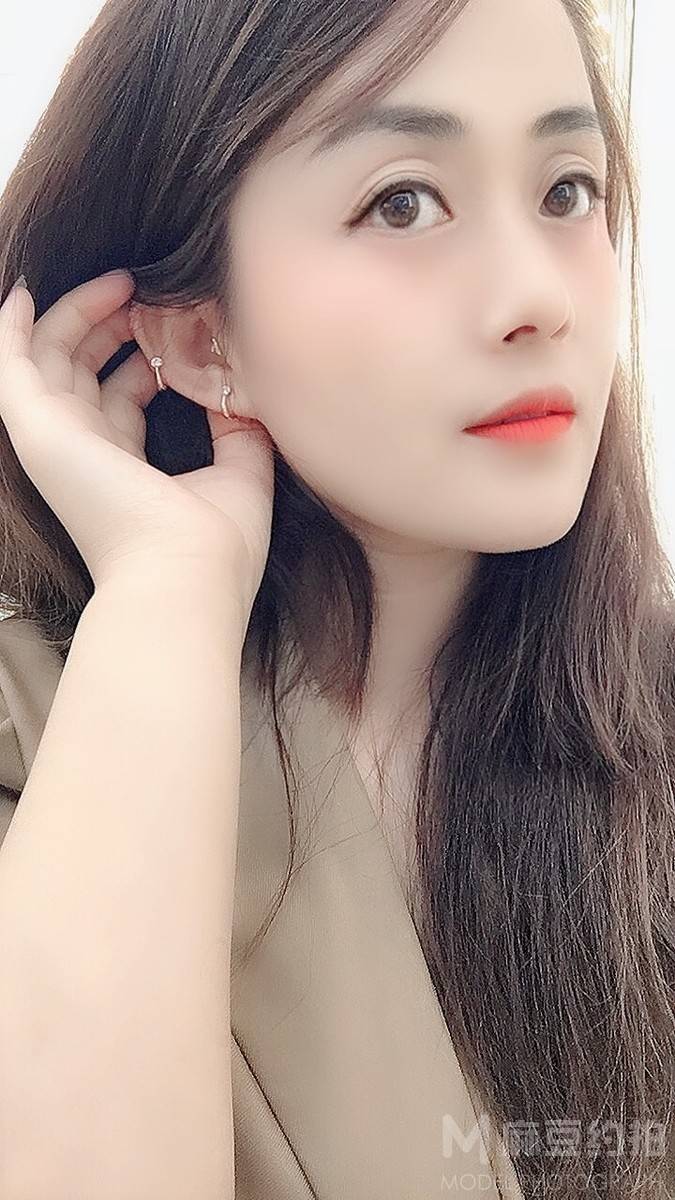纪实模特