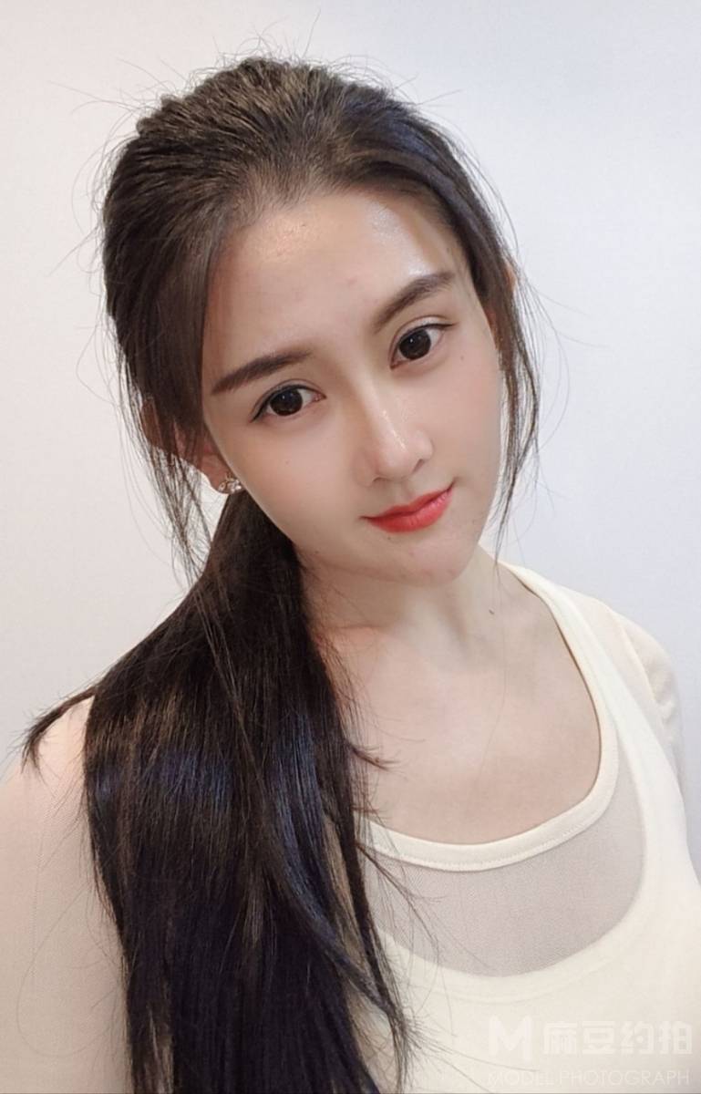 纪实模特