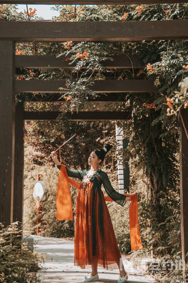 汉服模特