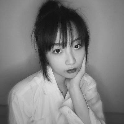 黑白模特