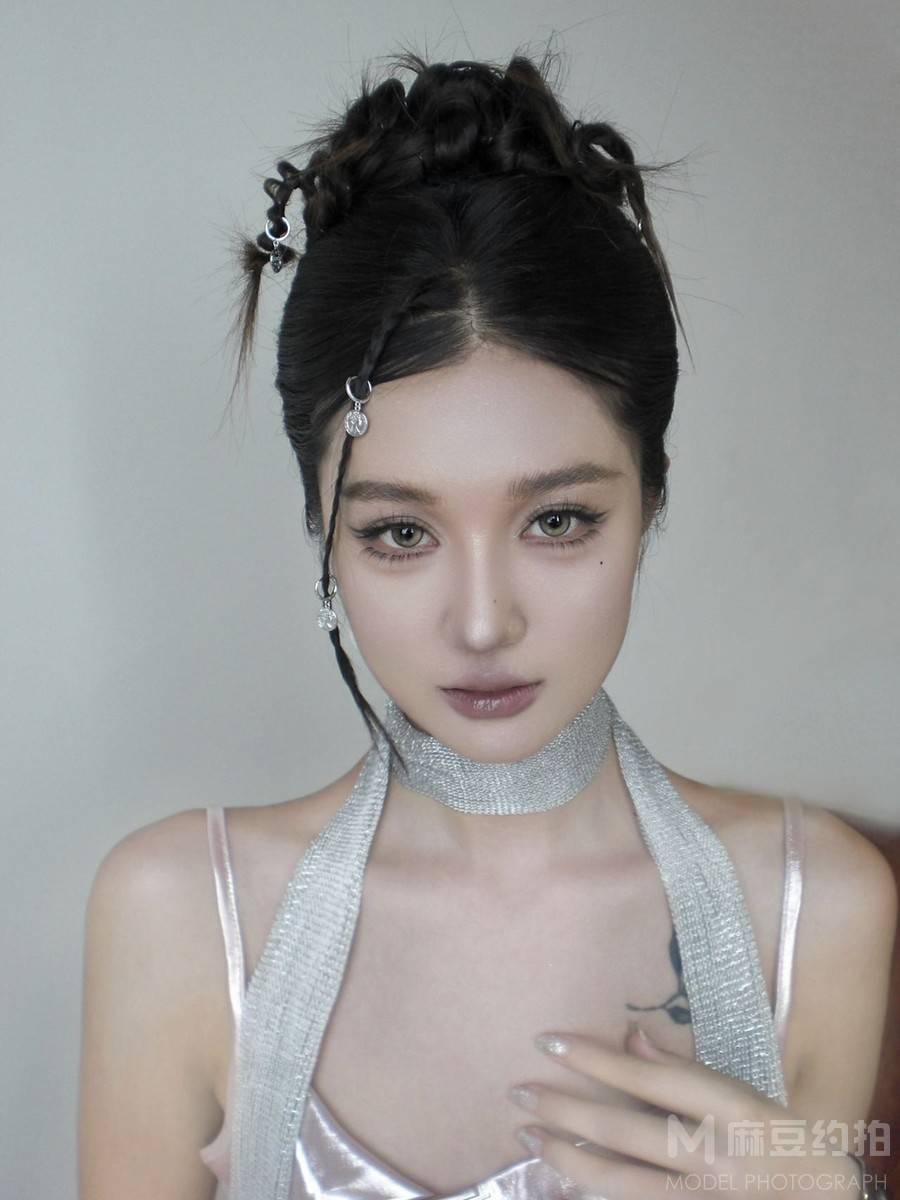 妆容模特