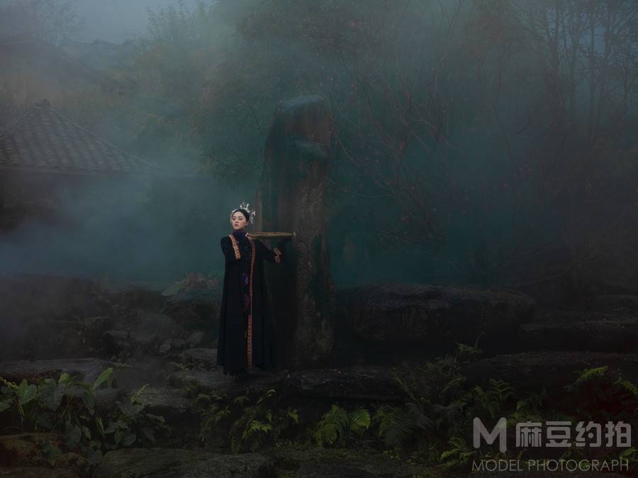 情绪模特