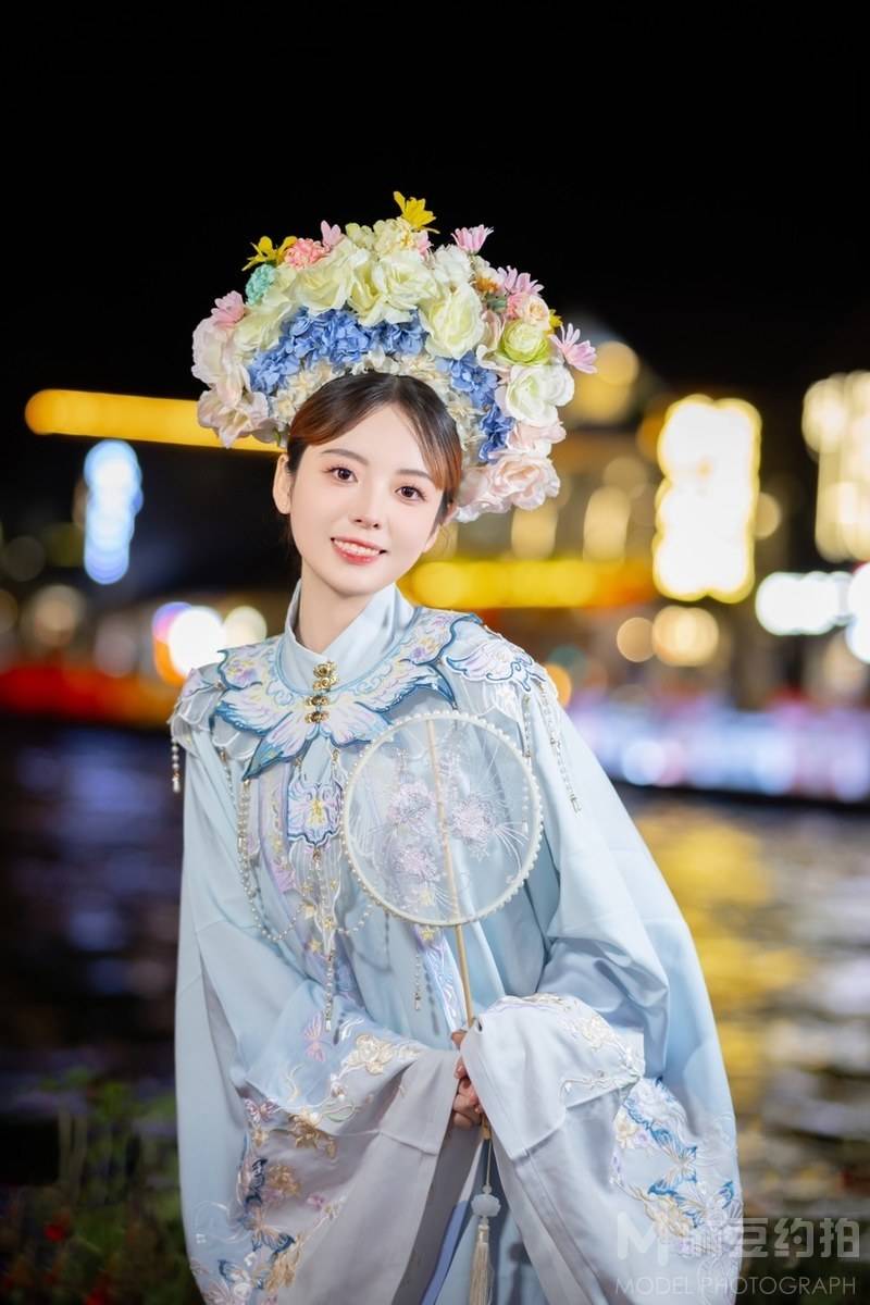 夜景模特