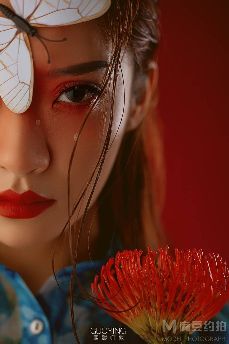 情绪模特