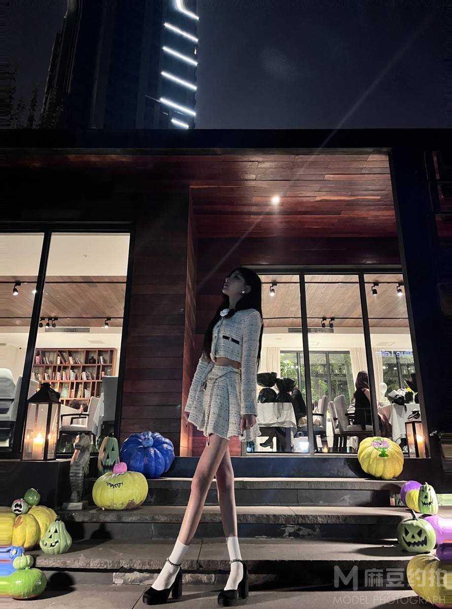 夜景模特