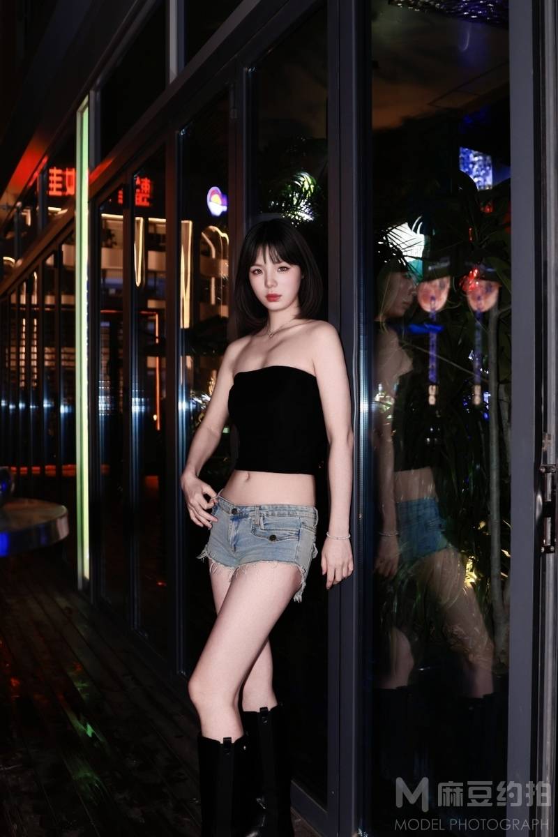 夜景模特