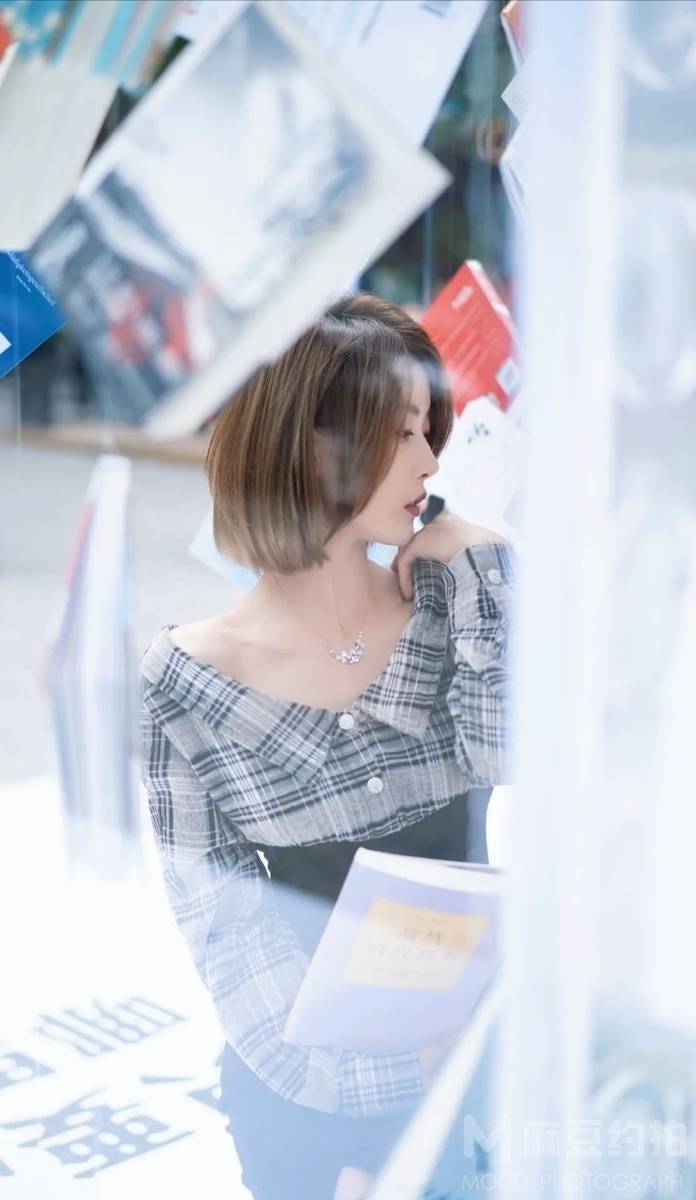 清新模特