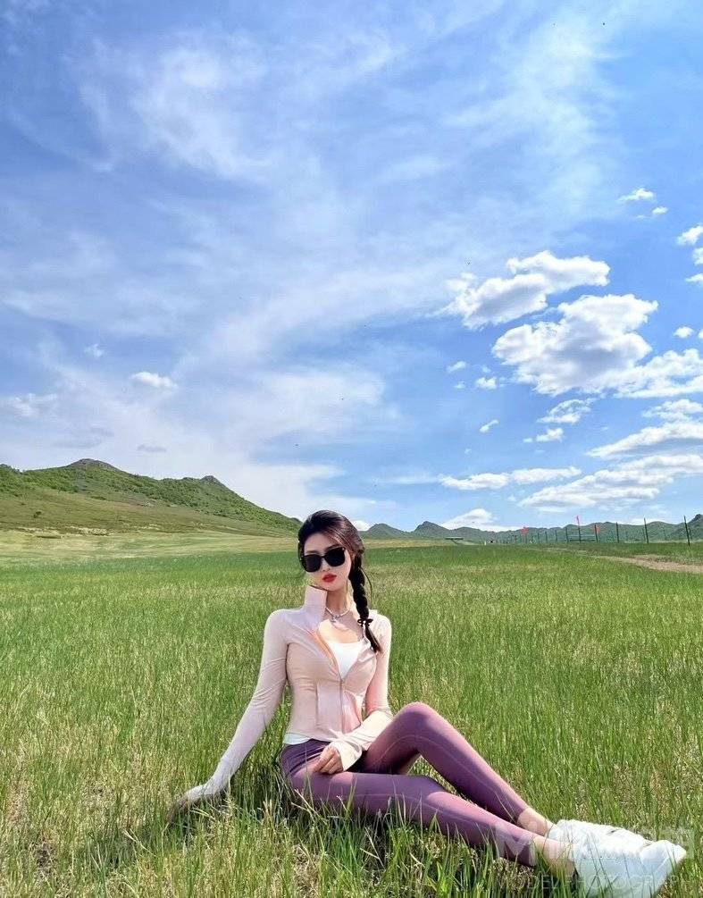 宝丽来模特