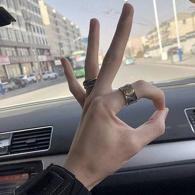 黑白模特