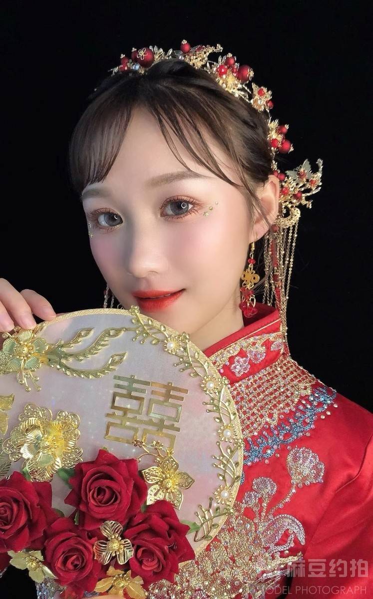 妆容模特