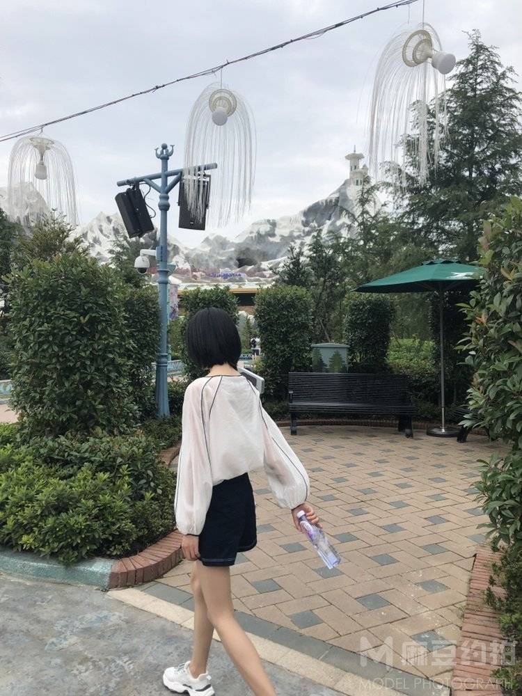 清新模特