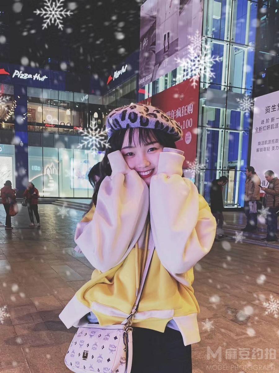 校园模特