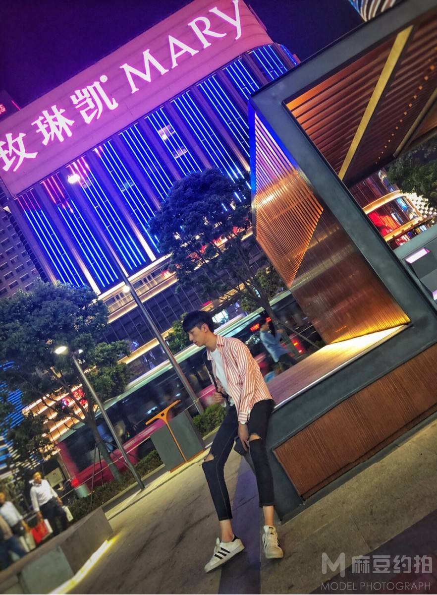 情侣模特