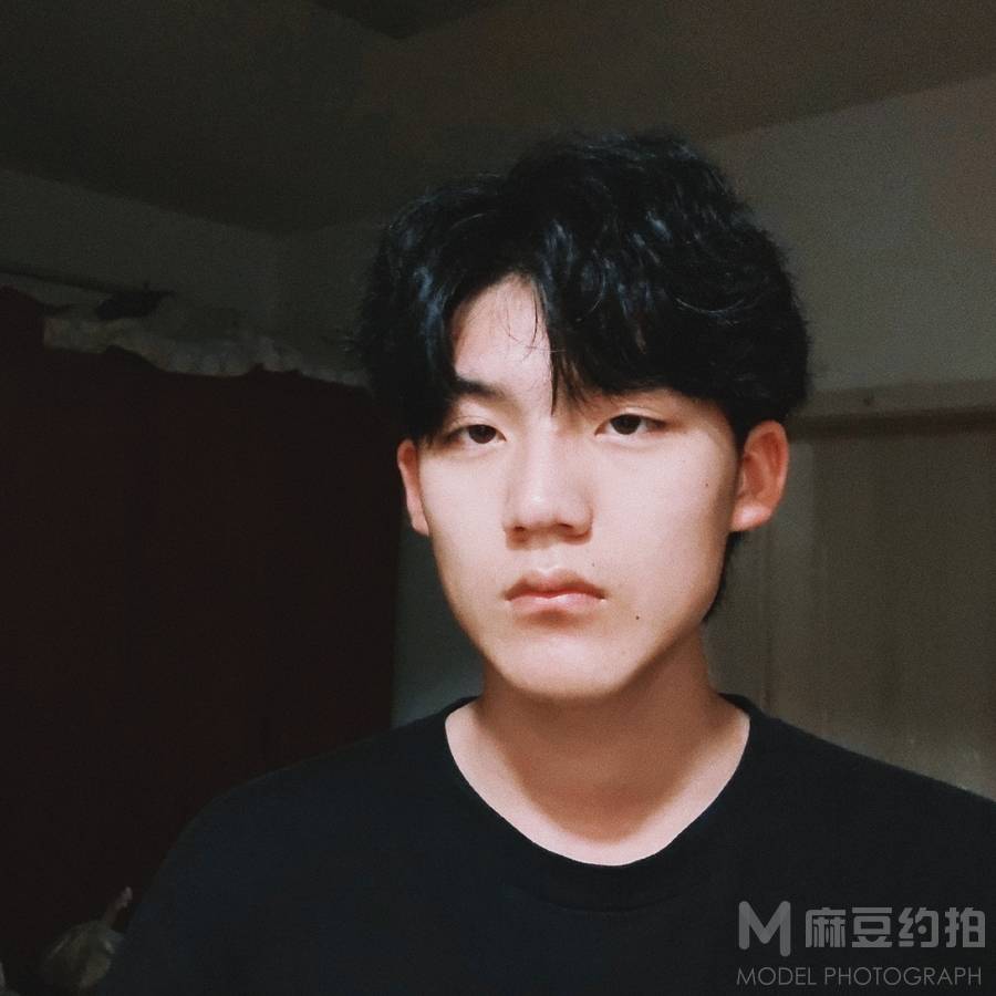 宝丽来模特