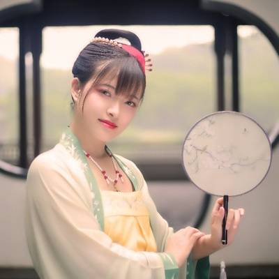 汉服模特