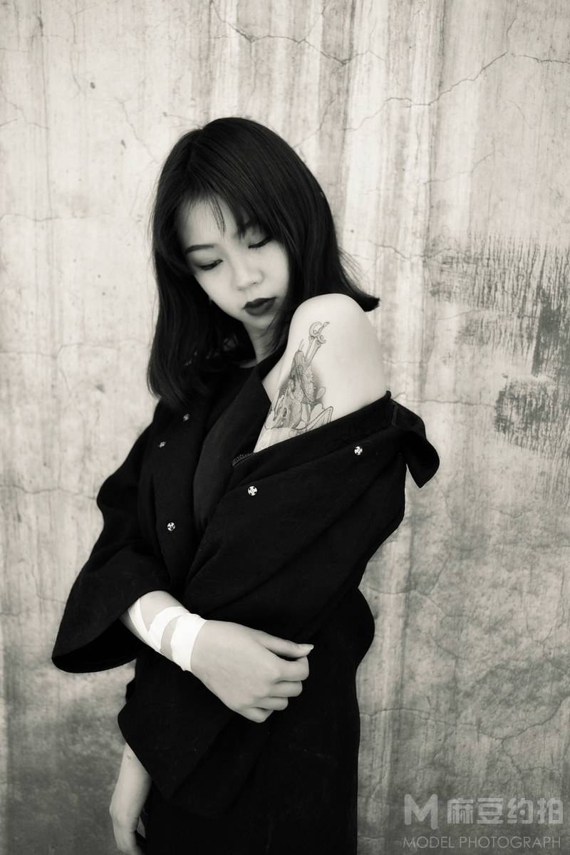 情绪模特