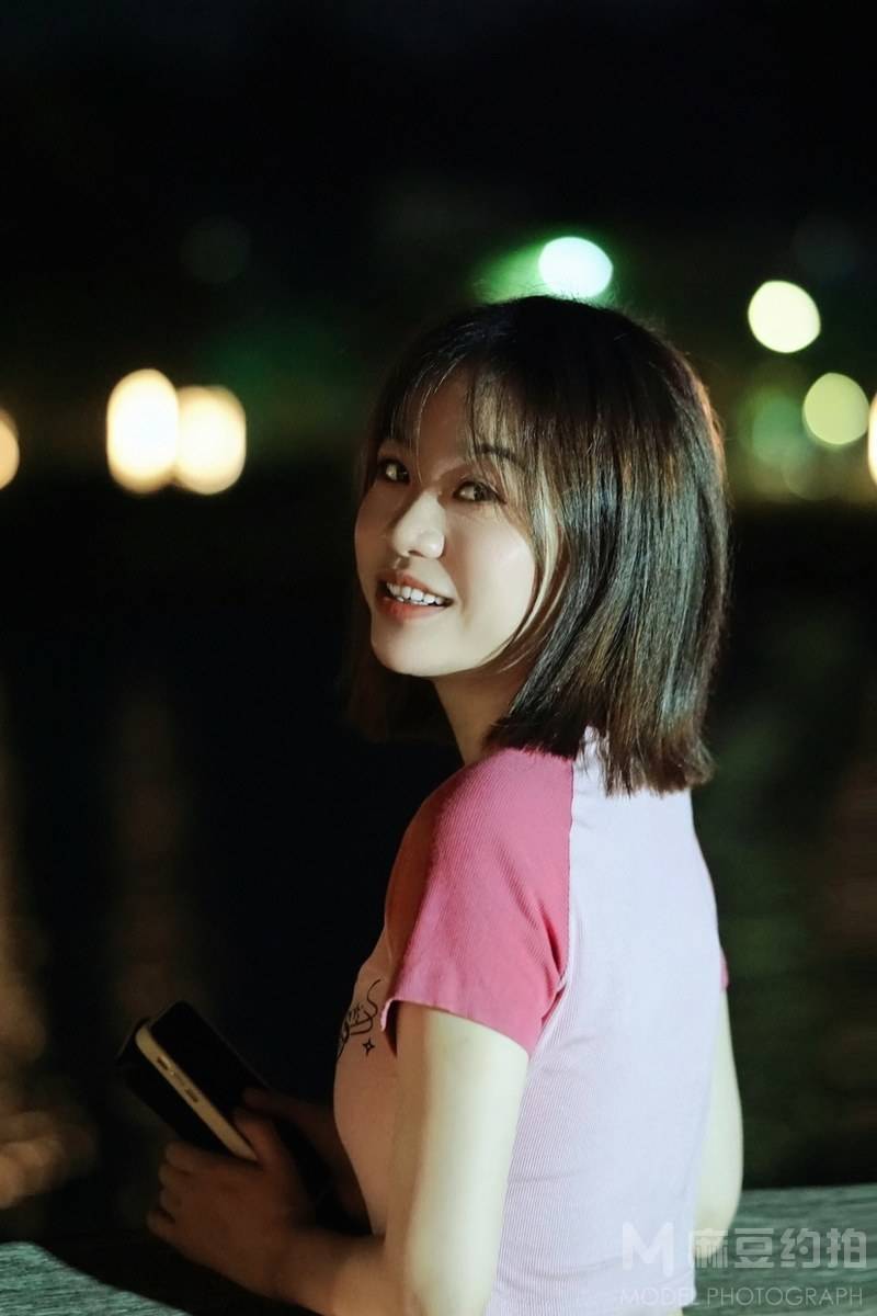 夜景模特