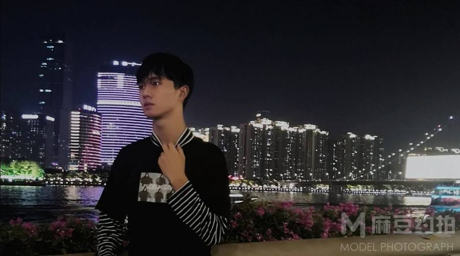 夜景模特