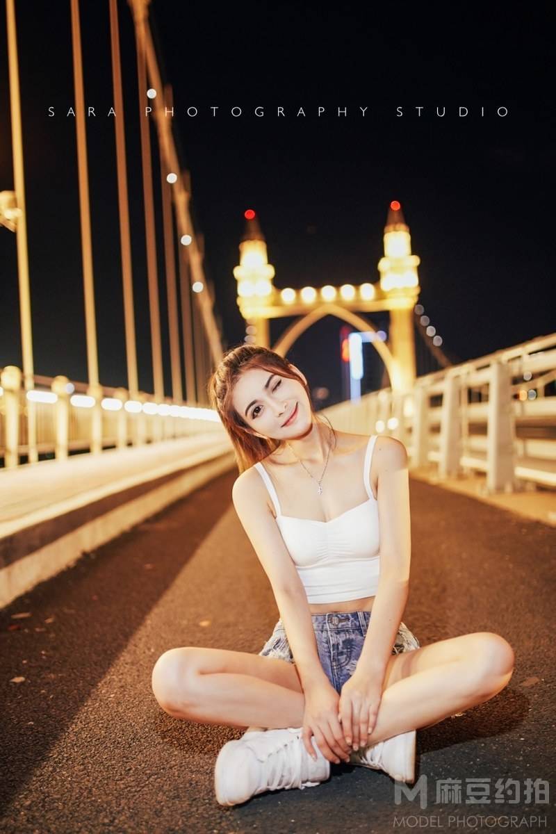 夜景模特