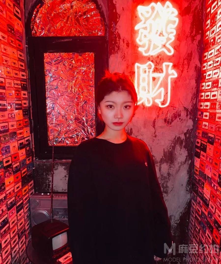 校园模特