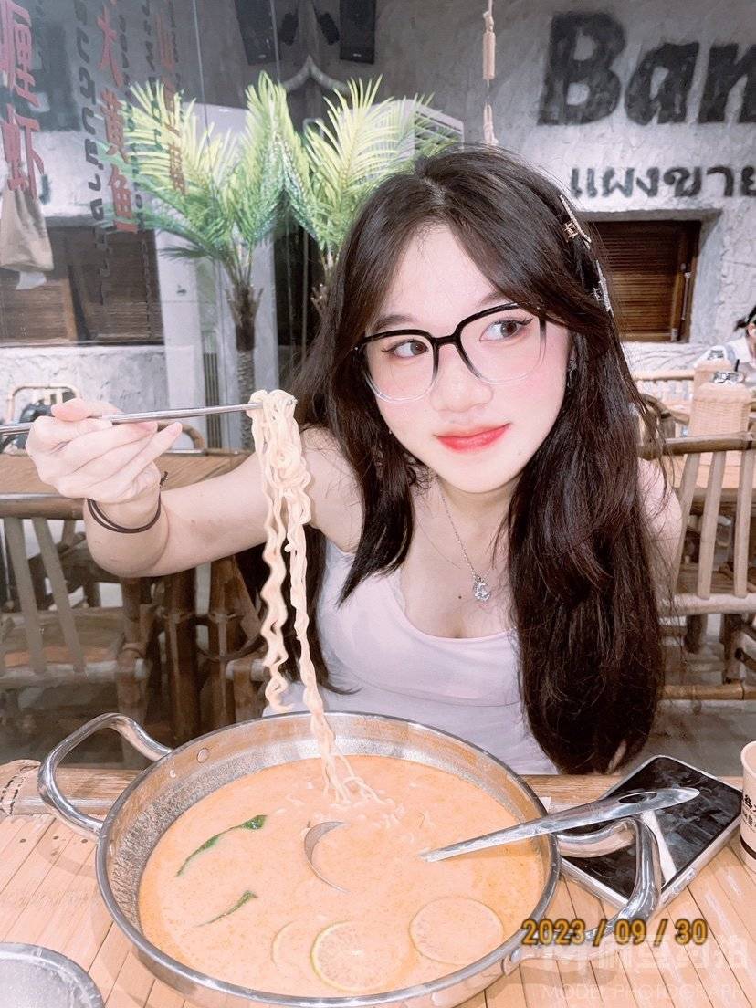 黑白模特