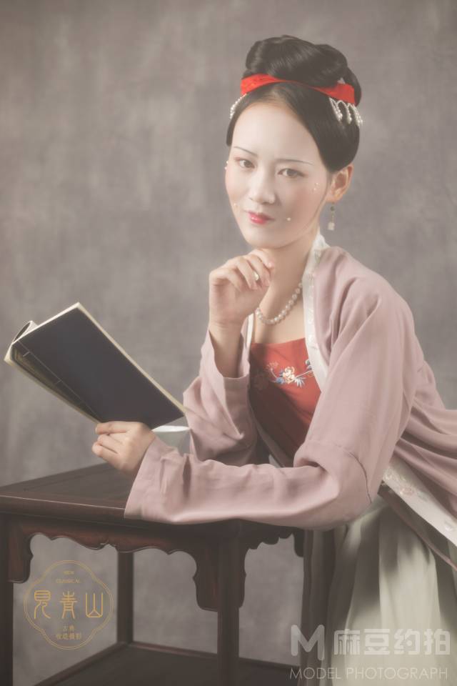民国模特