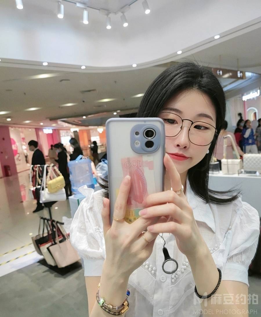 清新模特