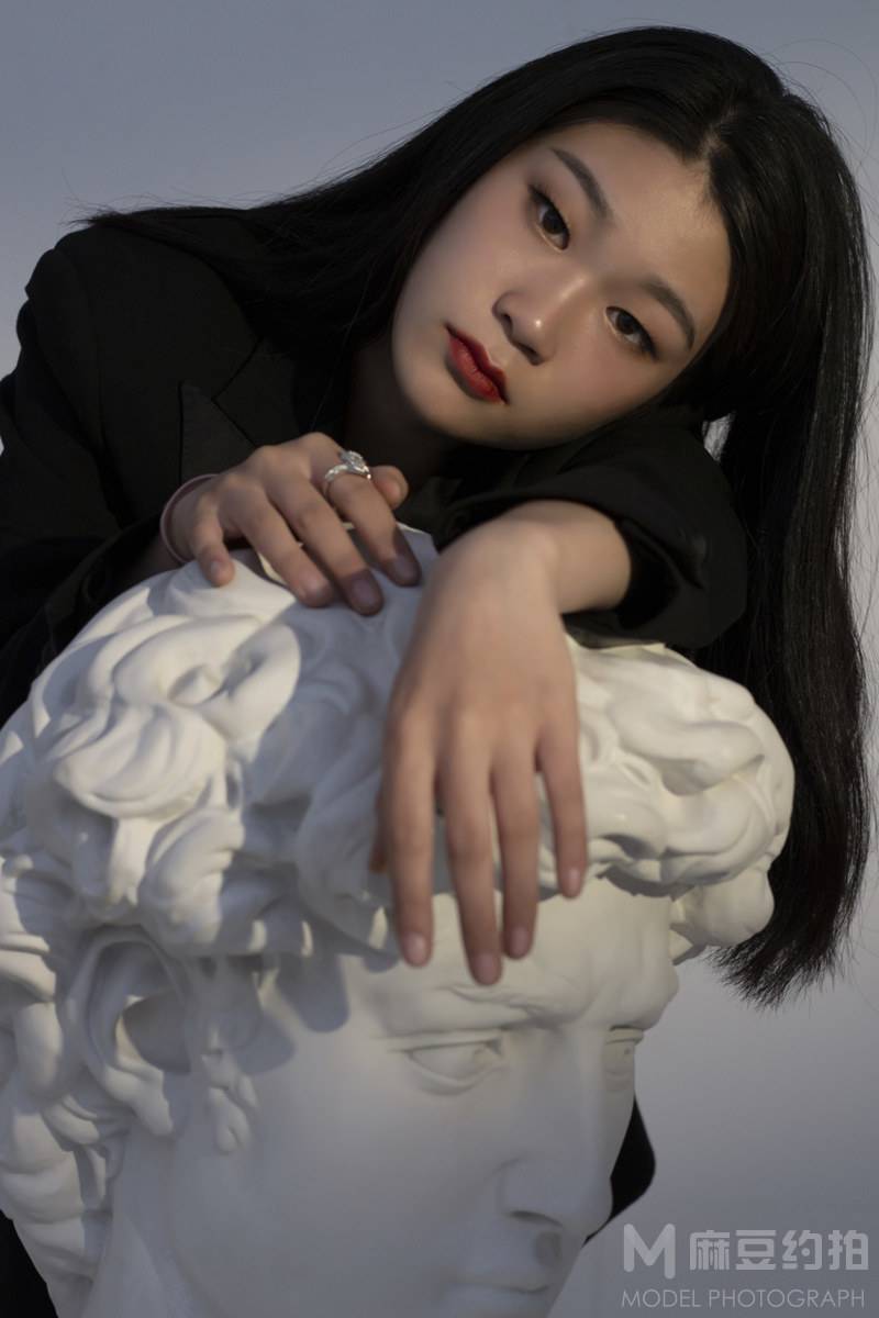 情绪模特