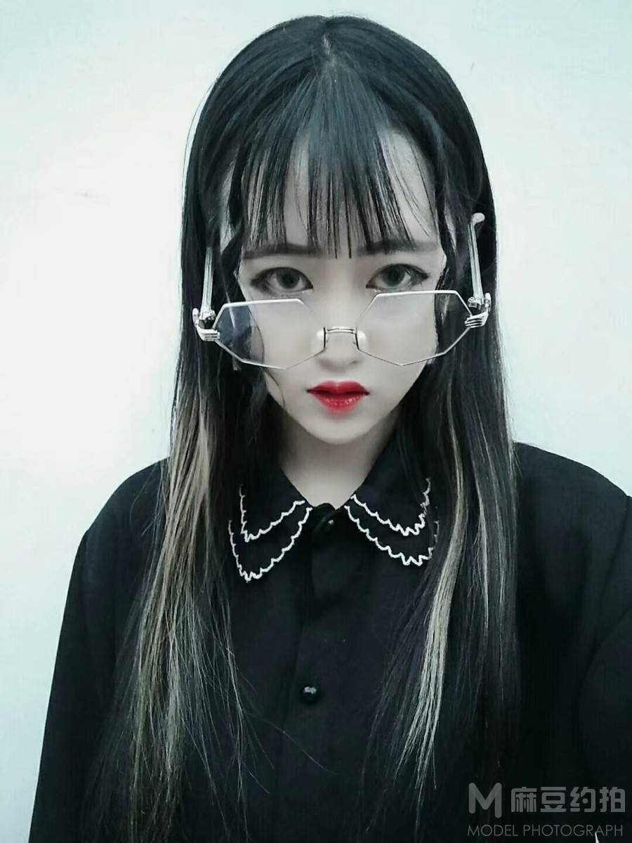 清新模特