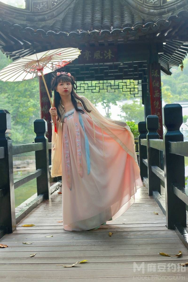 汉服模特