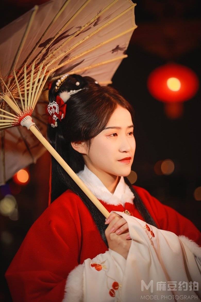 汉服模特